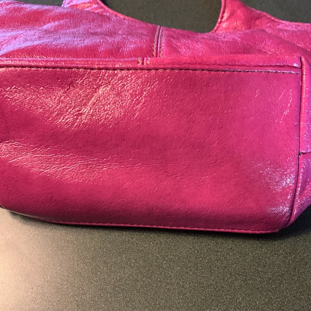 Cute hand held spring purse. - Picture 7 of 11